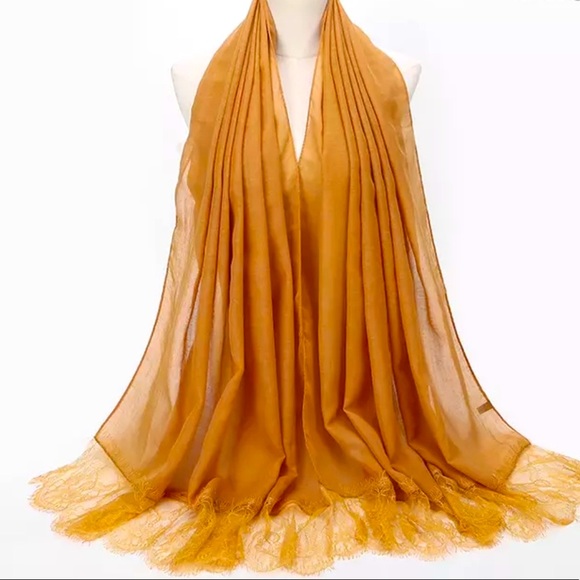 Accessories - NWOT DARK GOLD LACE COTTON SCARF